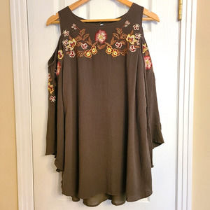 Umgee Long Sleeve Cold Shoulder Oversized Lined Floral Embroider Boho Top Size S